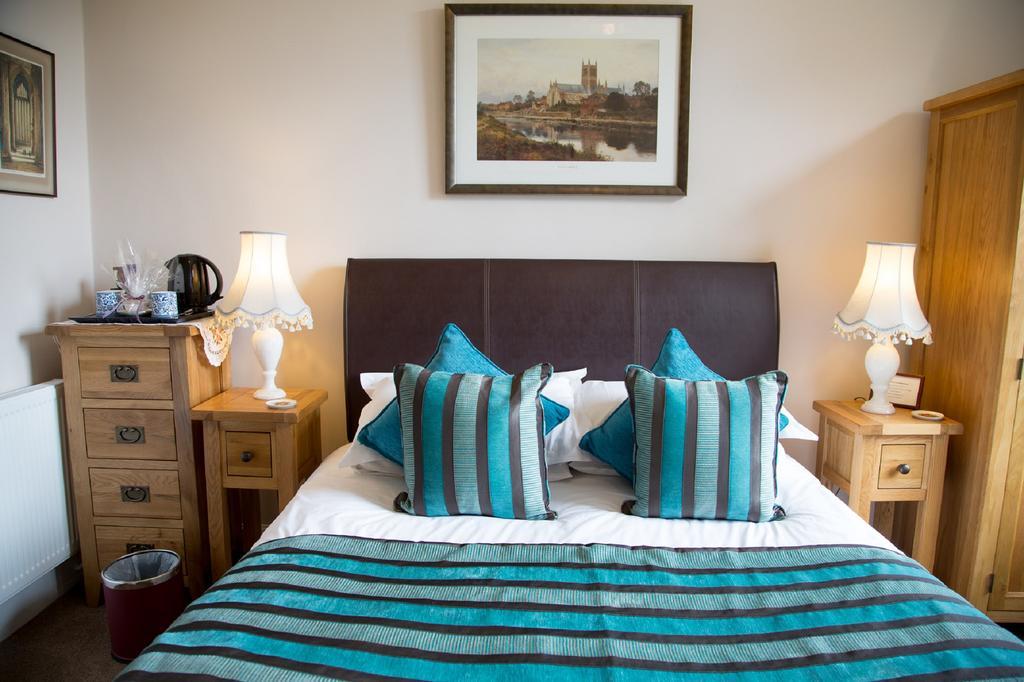 Bed and Breakfast Southbank House Херефорд Экстерьер фото