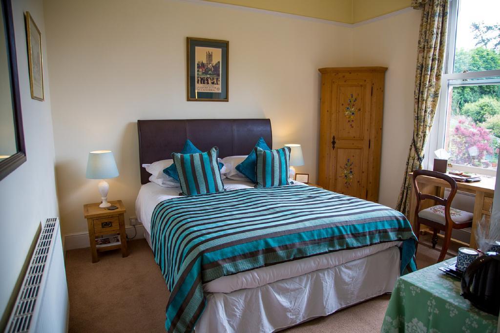 Bed and Breakfast Southbank House Херефорд Экстерьер фото